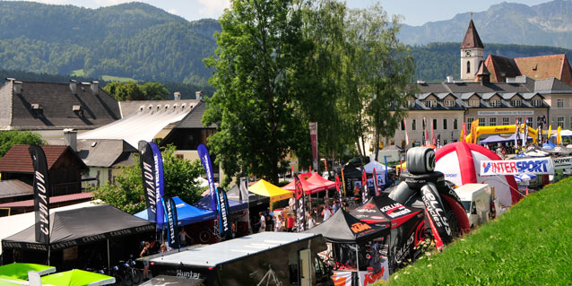 Freitag 14 Uhr bis Sonntag 15.30 Uhr
