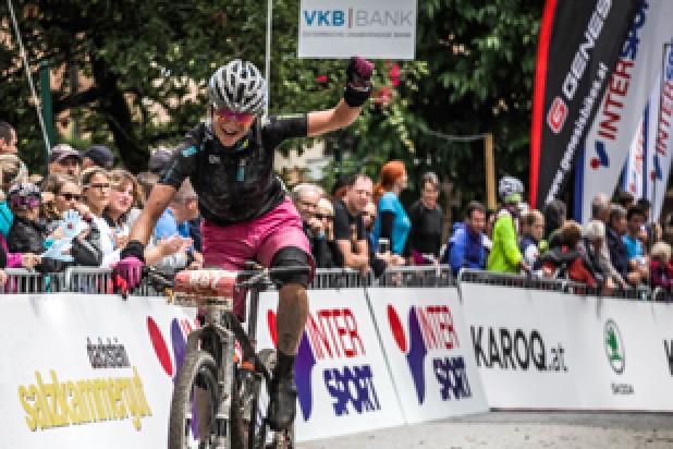 Barbara Mayer (AUT) - Siegerin Salzkammergut Trophy 2017 - Strecke B (Foto: Sportograf) Barbara Mayer (AUT) - Siegerin Salzkammergut Trophy 2017 - Strecke B (Foto: Sportograf)
