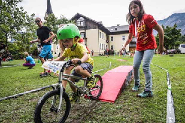 Salzkammergut Trophy 2017 - Parcours-Bewerb - SCOTT Junior Trophy (Foto: sportograf.de) Salzkammergut Trophy 2017 - Parcours-Bewerb - SCOTT Junior Trophy (Foto: sportograf.de)