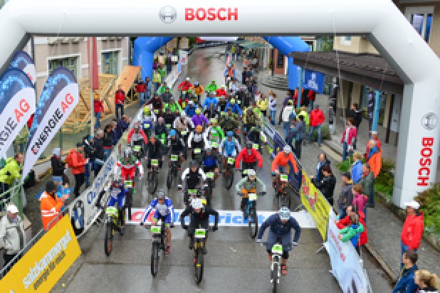 Start Bosch eMTB Trophy 2017 (Foto: Joachim Gamsjäger) Start Bosch eMTB Trophy 2017 (Foto: Joachim Gamsjäger)
