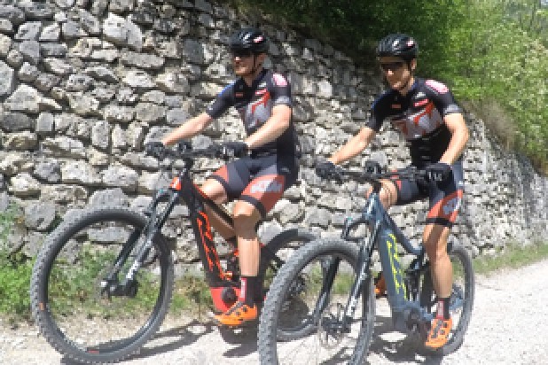 eMTB-Tour (Foto: KTM Pro Team) eMTB-Tour (Foto: KTM Pro Team)