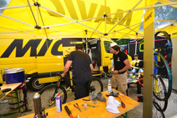 Mavic Technik-Service (Foto: Joachim Gamsjäger) Mavic Technik-Service (Foto: Joachim Gamsjäger)