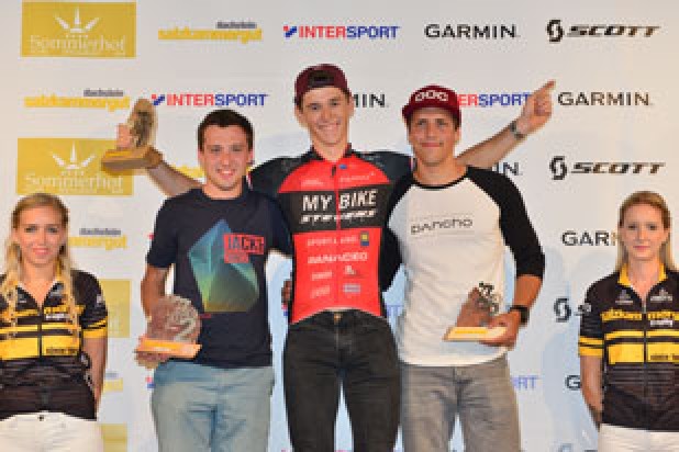 Elias Tranninger (1. Platz), Dominik Peinsteiner (2. Platz) und Manuel Widmann (3. Platz) - Sieger Salzkammergut Trophy 2018 - Regionalwertung Strecke D (Foto: Joachim Gamsjäger) Elias Tranninger (1. Platz), Dominik Peinsteiner (2. Platz) und Manuel Widmann (3. Platz) - Sieger Salzkammergut Trophy 2018 - Regionalwertung Strecke D (Foto: Joachim Gamsjäger)