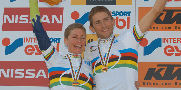 Gunn Rita Dahle (NOR) und Massimo de Bertolis - 2004 UCI Mountain Bike Marathon World Champions - (Foto: Armin Küstenbrück - Salzkammergut Trophy)