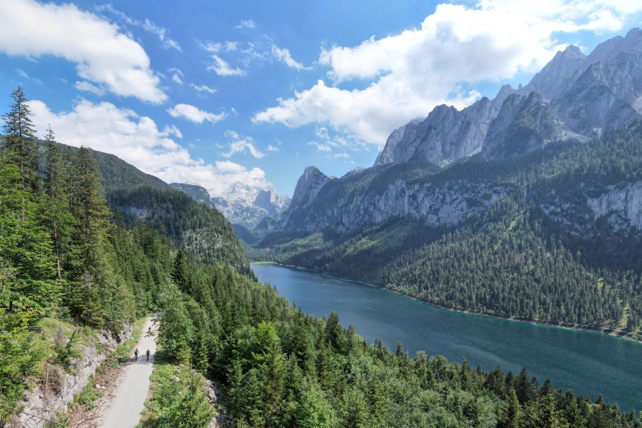 Salzkammergut Trophy 2022 - Dachstein mit Gosaukamm und Gosausee (Foto: Erwin Haiden)