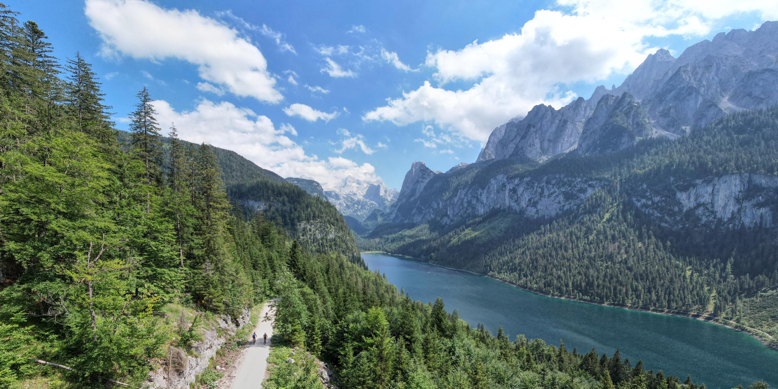Salzkammergut Trophy 2022 - Dachstein mit Gosaukamm und Gosausee (Foto: Erwin Haiden)