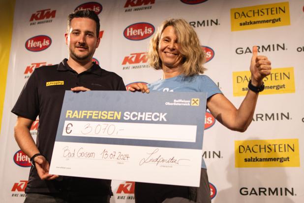 Scheckübergabe Schmetterlingskinder (Foto: Moritz Purgstaller) Scheckübergabe Schmetterlingskinder (Foto: Moritz Purgstaller)