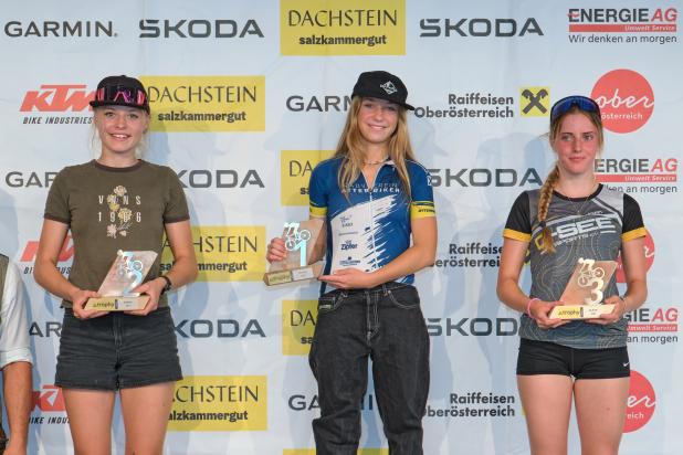 Leni Beer (1. Platz), Theresa Secklehner (2. Platz) und Sophie Lindner (3. Platz) - Sieger Salzkammergut Trophy 2026 - Strecke F (Foto: Bernd Schröckelsberger)