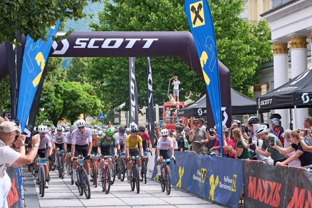 Salzkammergut Trophy 2026 - Start Gravel.one-Strecke in Bad Ischl (Foto: Martin Bihounek)