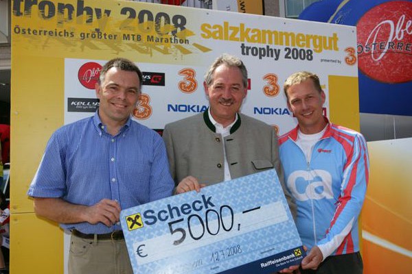 5.000,- Euro Donation for debra-austria