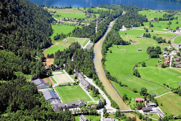 Außenansicht Bundesport- und Freizeitzentrum Obertraun