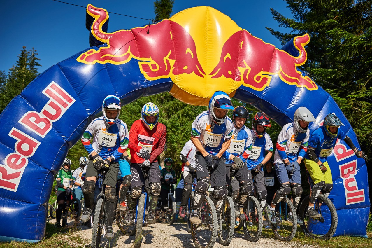 Salzkammergut Trophy - Einrad-Downhill Start (Foto: Martin Bihounek)