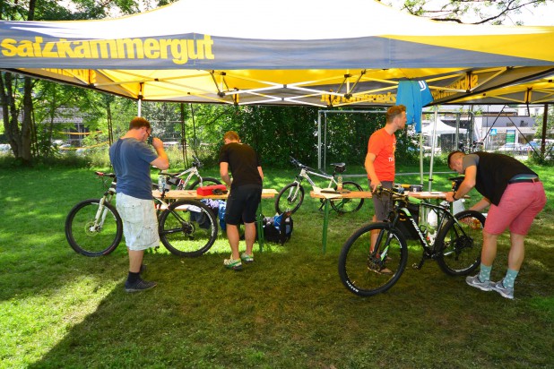 Salzkammergut Trophy Bike Check (Foto: Joachim Gamsjäger) Salzkammergut Trophy Bike Check (Foto: Joachim Gamsjäger)