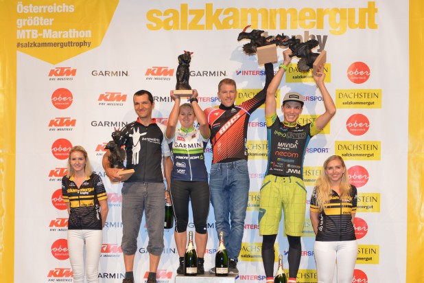 Martin Ludwiczek (2. Platz), Katharina Fiala (1. Platz), Konny Looser (1. Platz) und Lukas Kaufmann (3. Platz) - Sieger Salzkammergut Trophy 2019 - Strecke A (Foto: Joachim Gamsjäger)