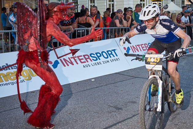 Salzkammergut Mountainbike Trophy 2018 - Teufel im Ziel (Foto: Martin Bihounek)