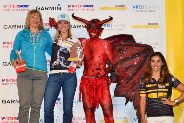 Irina und Anita Krenn - Siegerinnen Regionswertung Salzkammergut Trophy 2017 mit Teufel - Strecke A (Foto: Joachim Gamsjäger)