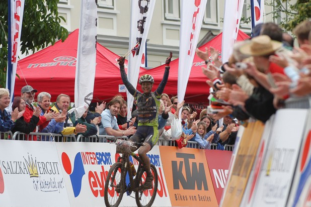 Gunn Rita Dahle (NOR) - Marathon Weltmeisterin Salzkammergut Trophy 2004 (Foto: Armin Küstenbrück)