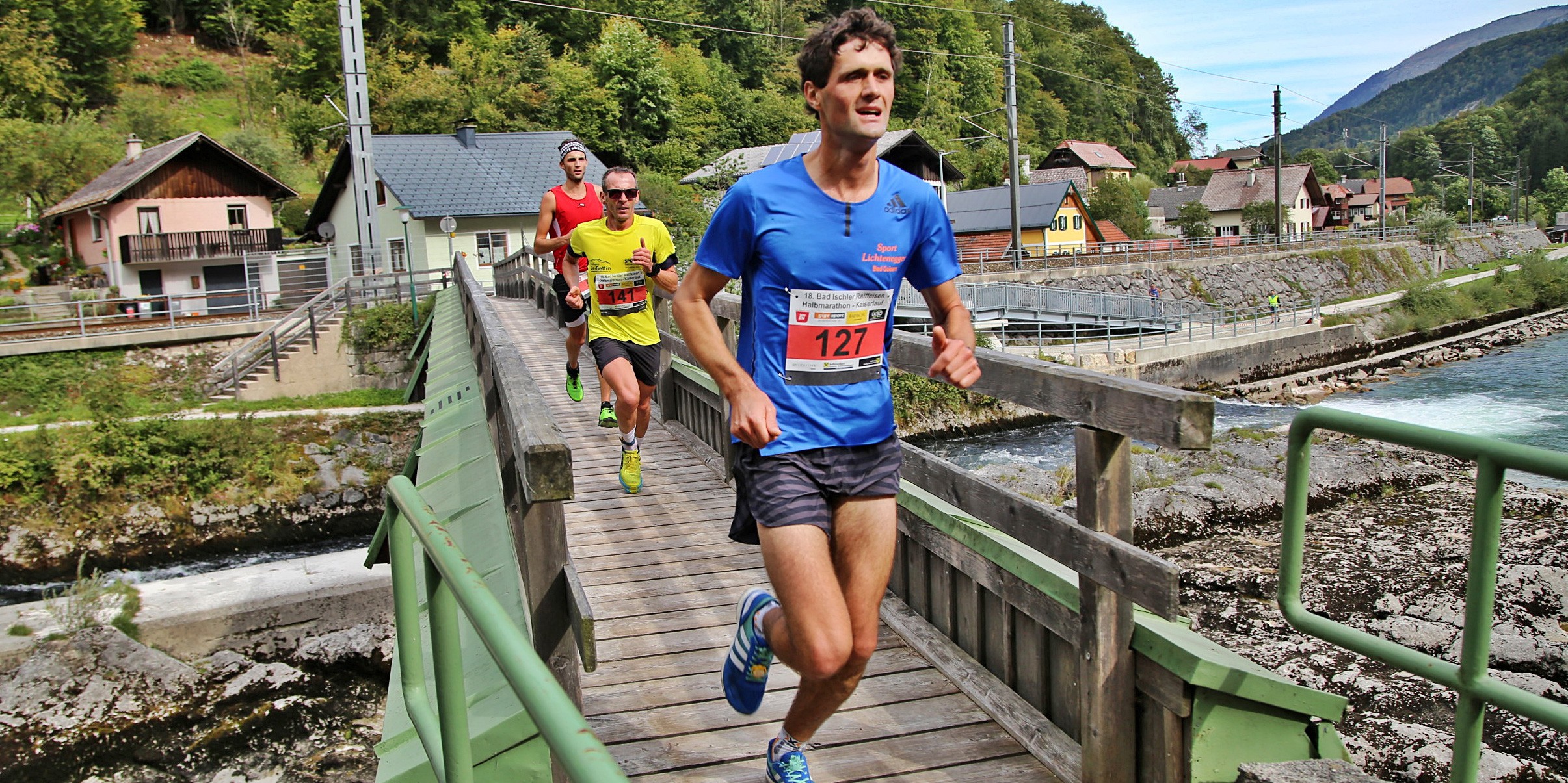 Läufer am Windensteg in Lauffen (Foto: Kaiserlauf/Hörmandinger)