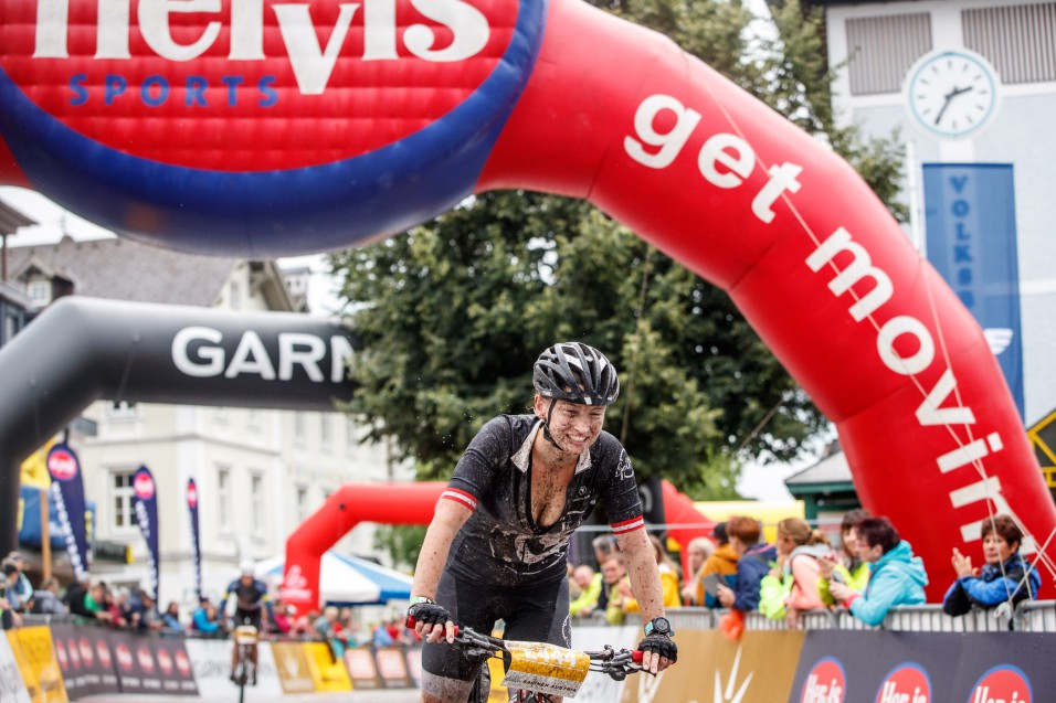 Salzkammergut Trophy 2021 - Krenn Irina im Ziel (Foto: Erwin Haiden)