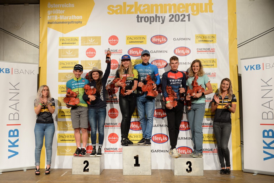 Salzkammergut Trophy 2021 - Siegerehrung Strecke A (Foto: Joachim Gamsjäger)