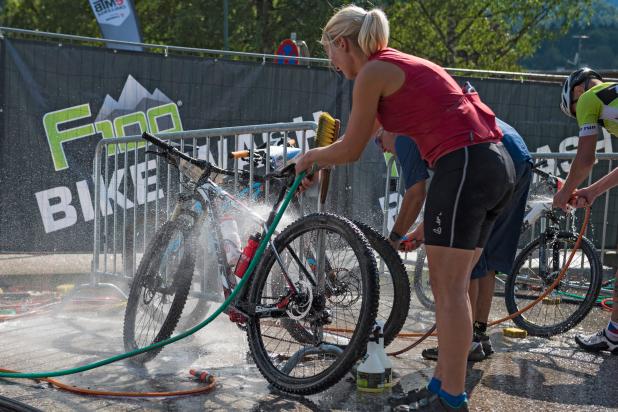Salzkammergut Trophy - F100 Bike Wash (Foto: Marc Schwarz) Salzkammergut Trophy - F100 Bike Wash (Foto: Marc Schwarz)