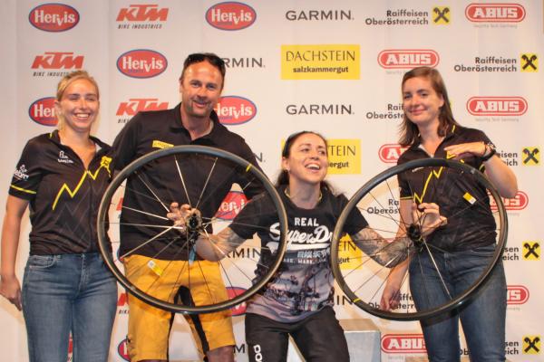 Salzkammergut Trophy - Tombola im Trophy Festzelt (Foto: Kurt Reiter)