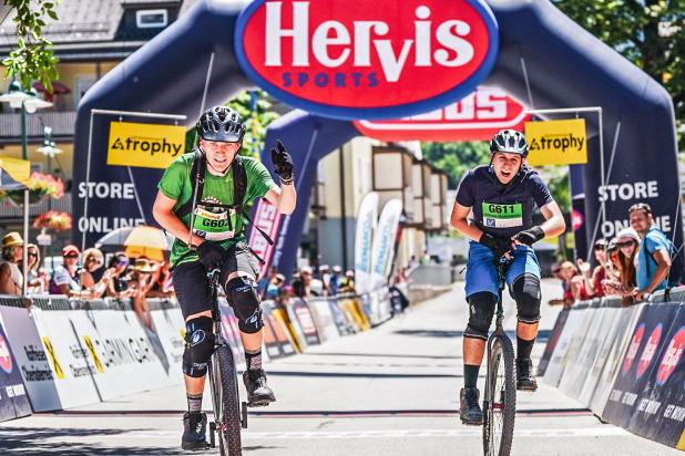 G602 Timo Hirschmann (GER) und G611 Konstantin Höhne (GER) - Sieger Einrad Marathon Bad Goisern 2023 (Foto: sportograf)