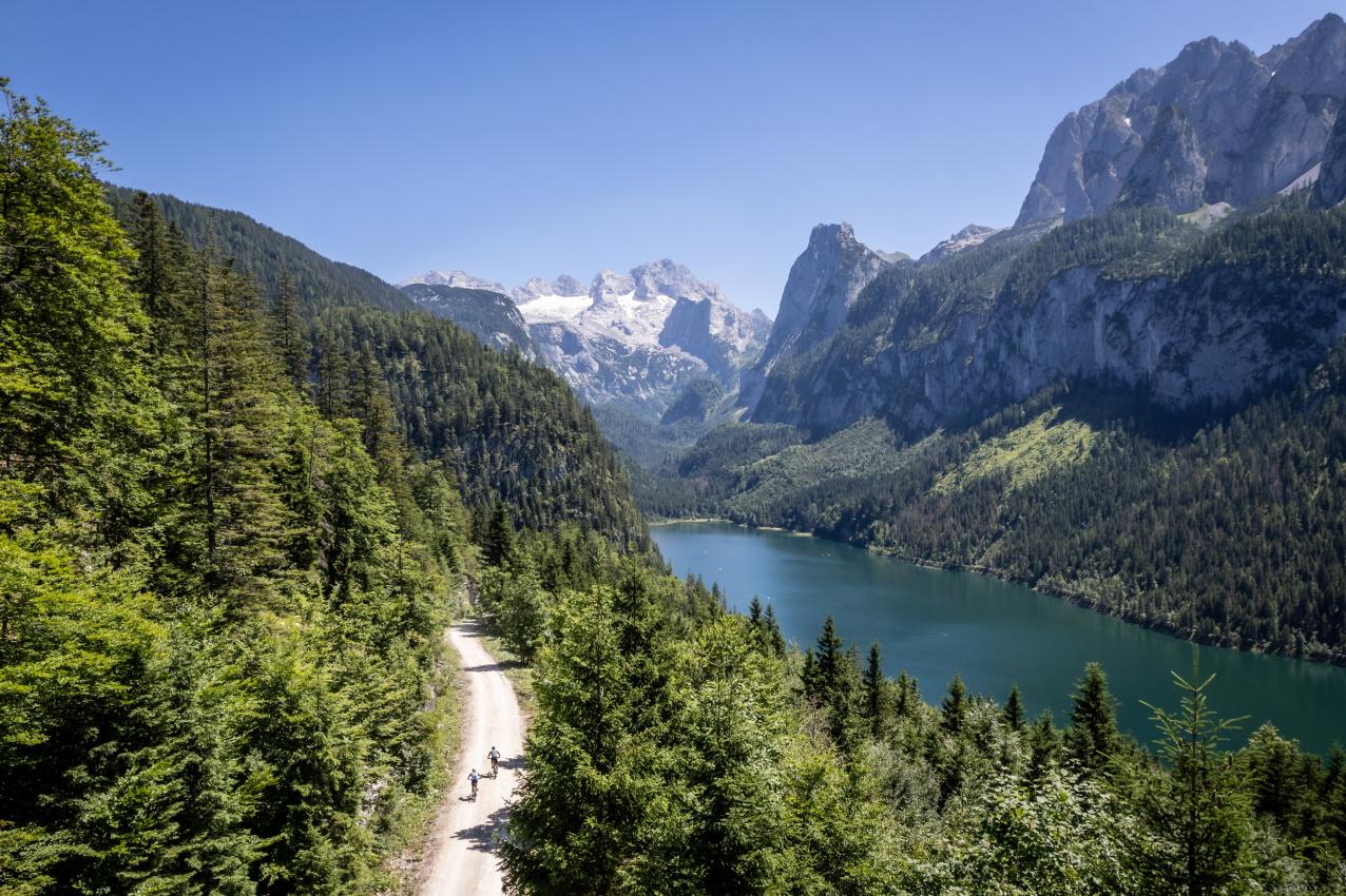 Salzkammergut Trophy 2023 - Dachstein mit Gosaukamm mit Gosausee (Foto: Erwin Haiden)